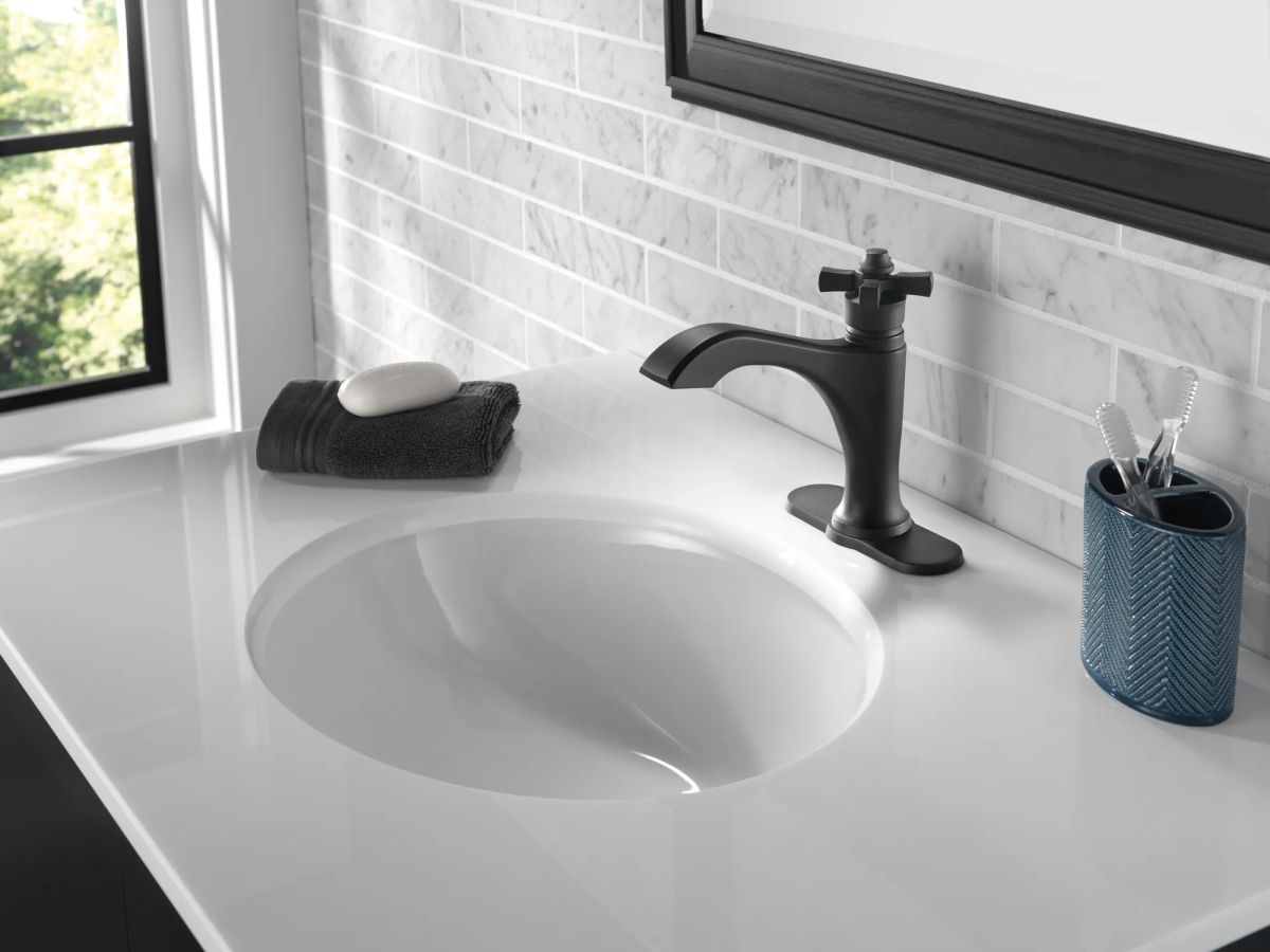 DELTA Dorval Single Handle Bathroom Faucet — Matte Black