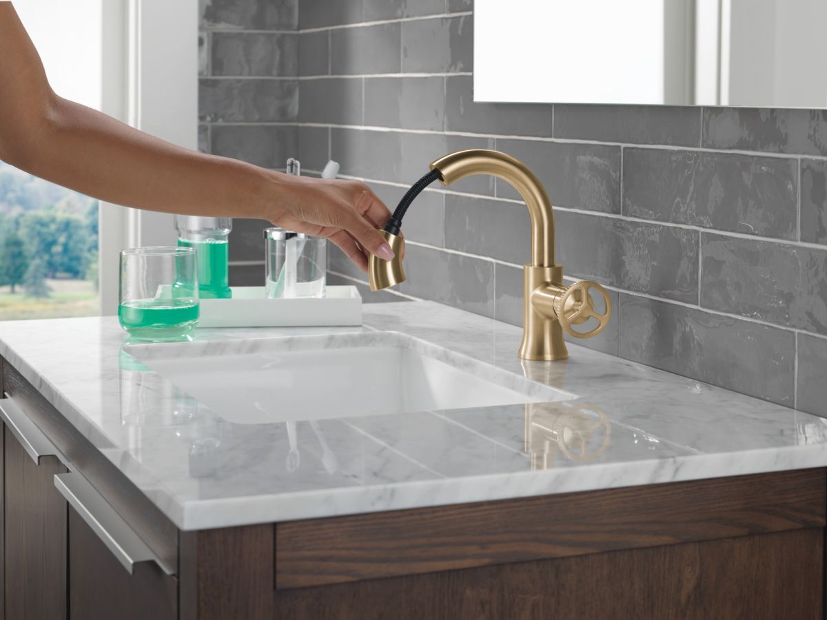 DELTA Trinsic Single Handle Pull-Down Bathroom Faucet — Champagne Bronze