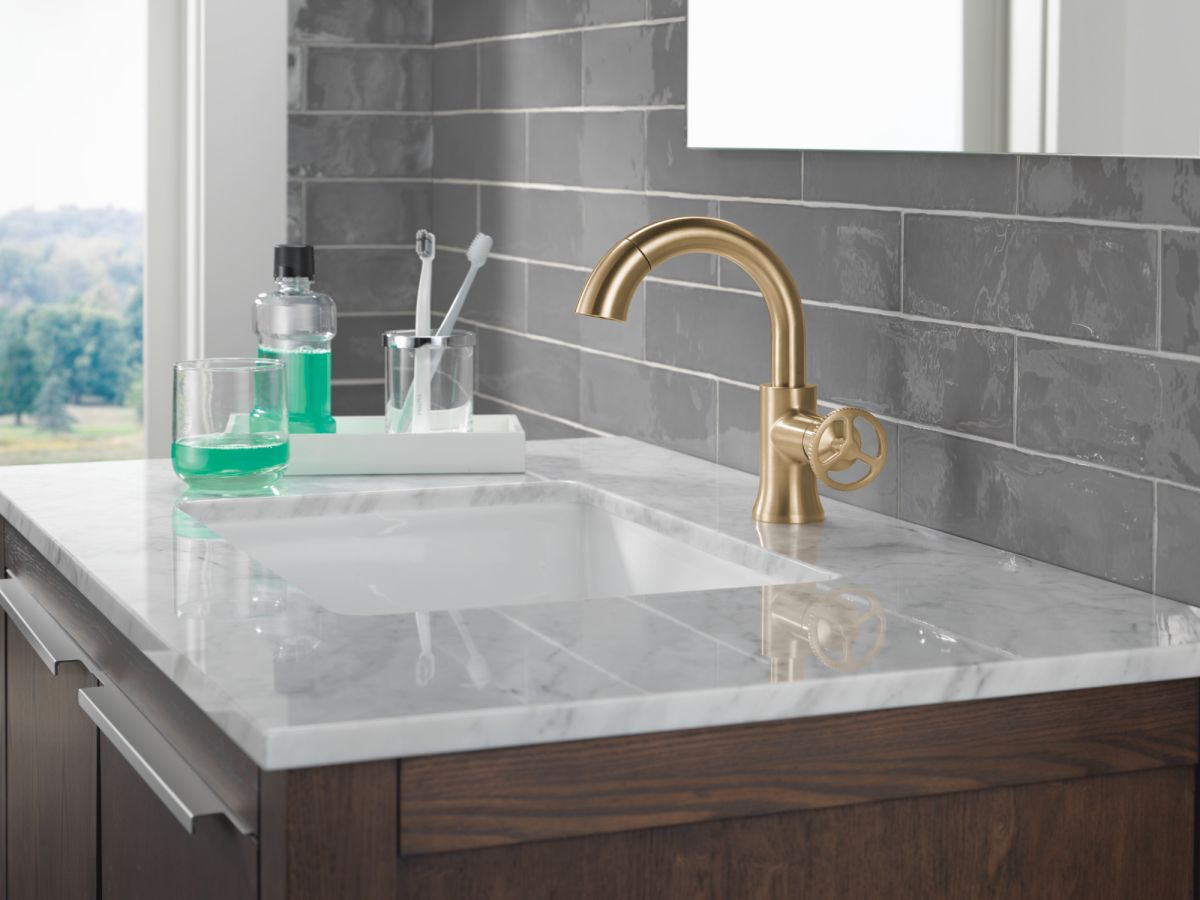 DELTA Trinsic Single Handle Pull-Down Bathroom Faucet — Champagne Bronze