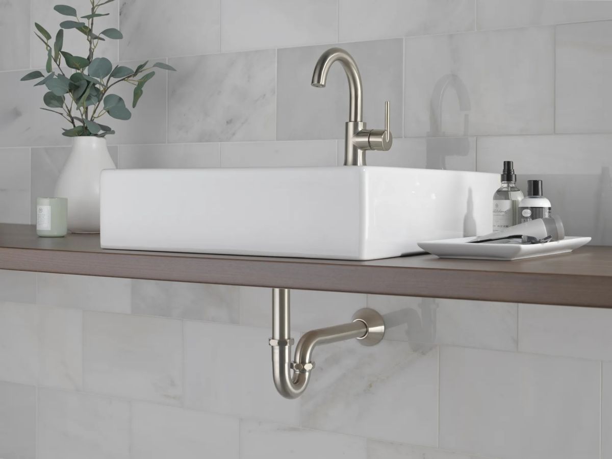 DELTA Trinsic Single Handle High-Arc Bathroom Faucet — Stainless