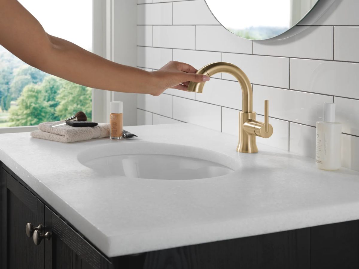 DELTA Trinsic Single Handle Pull Down Bathroom Faucet — Champagne Bronze