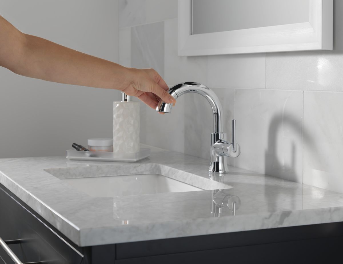 DELTA Trinsic Single Handle Pull-Down Bathroom Faucet — Chrome