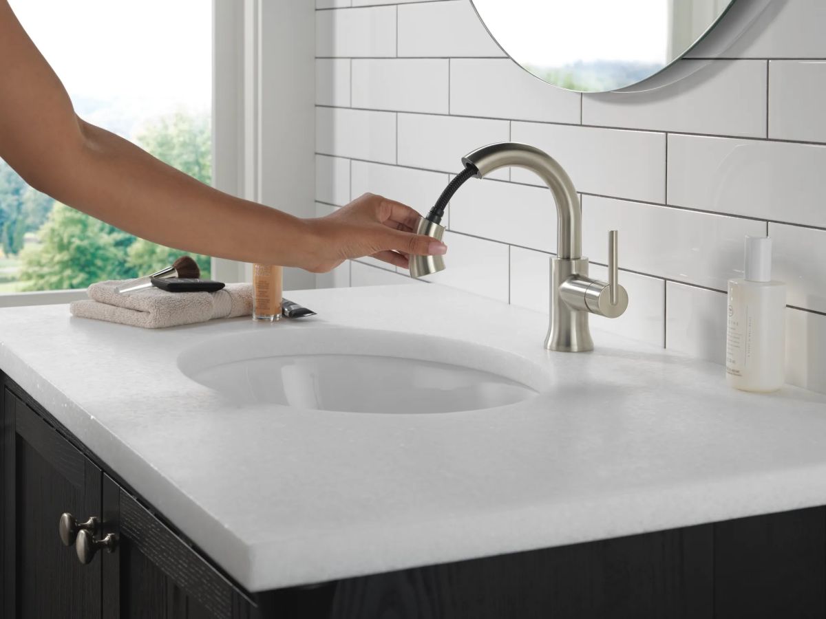 DELTA Trinsic Single Handle Pull-Down Bathroom Faucet — Stainless