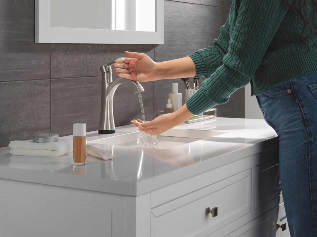 DELTA Lineax Touch2O Bathroom Faucet with Touchless Technology — Stainless