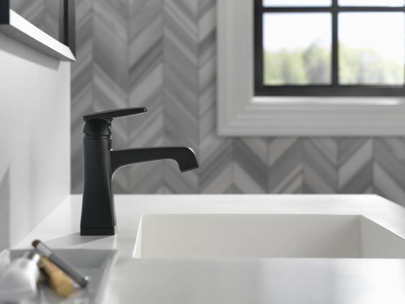 DELTA Ashlyn Single Handle Lavatory Faucet - Metal Pop-Up — Matte Black