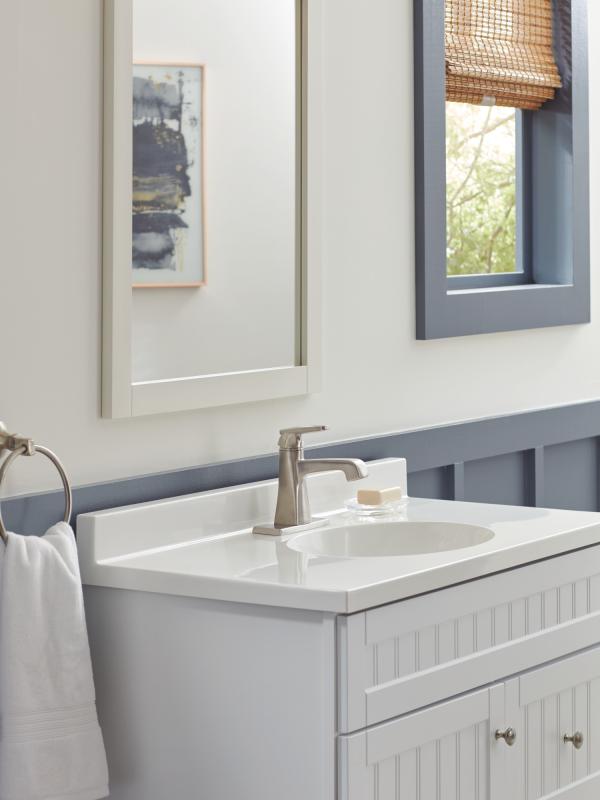 DELTA Ashlyn Single Handle Bathroom Faucet — Stainless