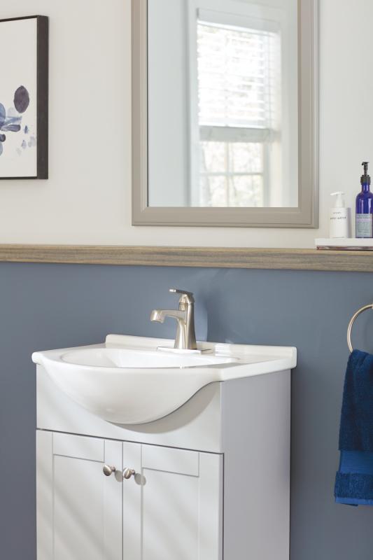 DELTA Ashlyn Single Handle Bathroom Faucet — Stainless