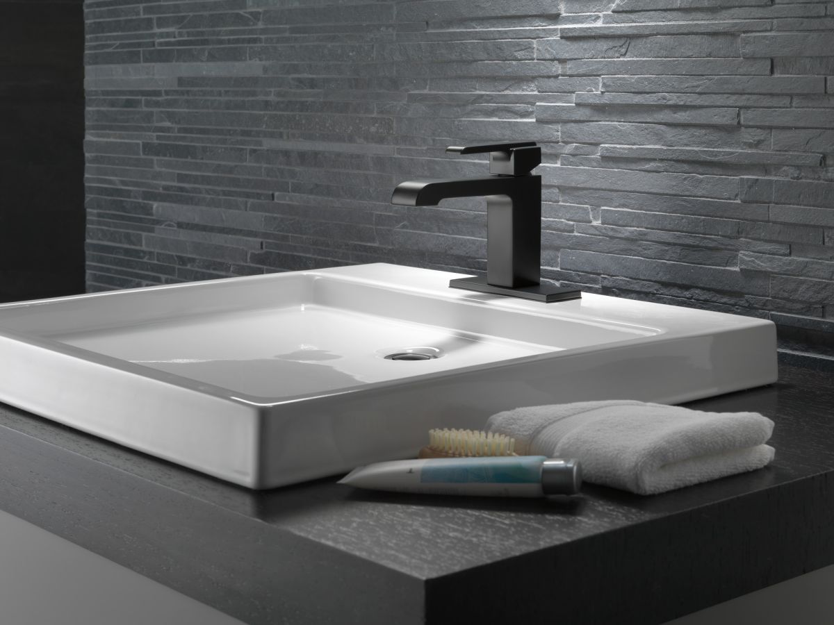 DELTA Ara Single Handle Bathroom Faucet — Matte Black
