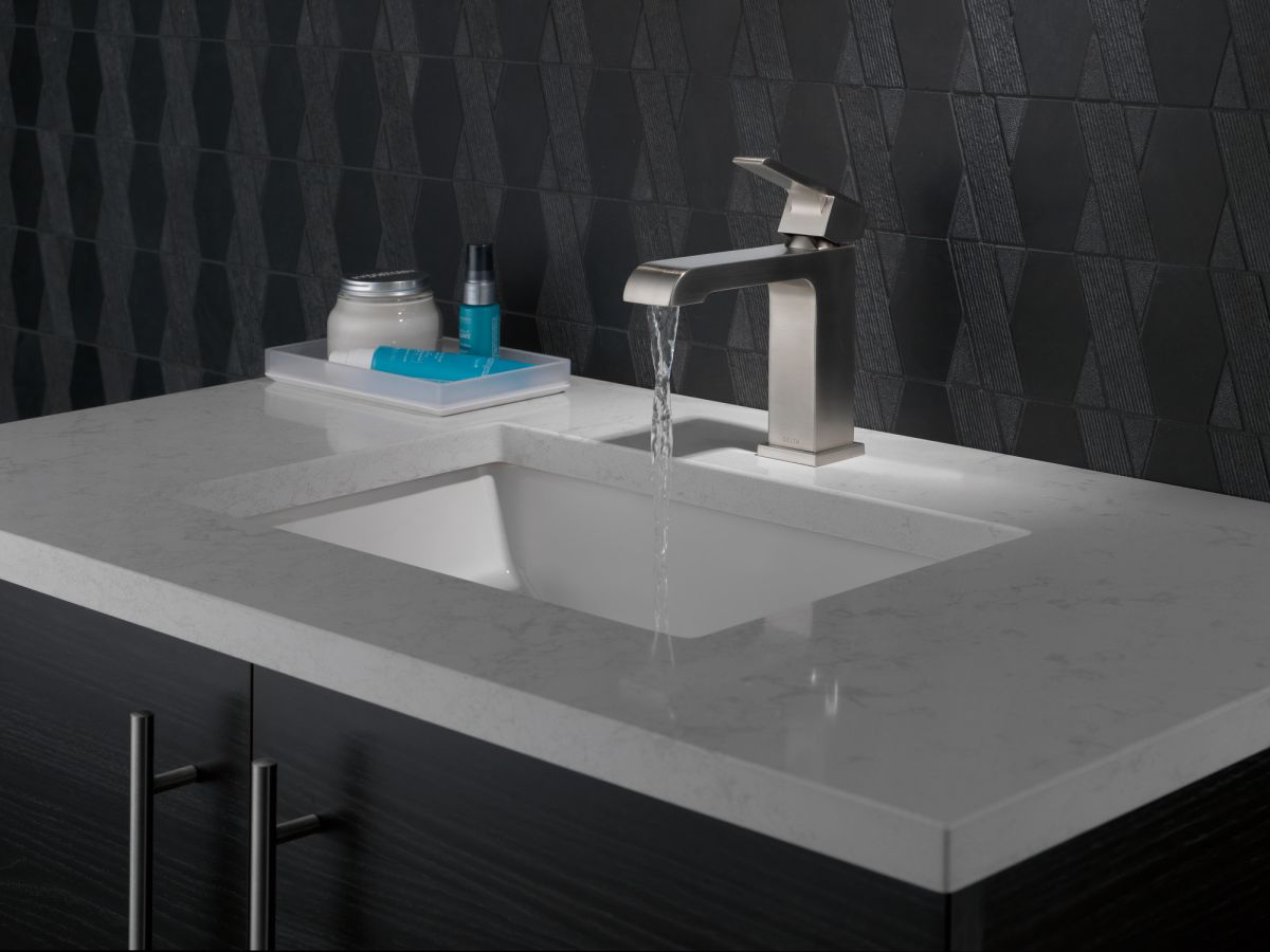 DELTA Ara Single Handle Bathroom Faucet — Stainless