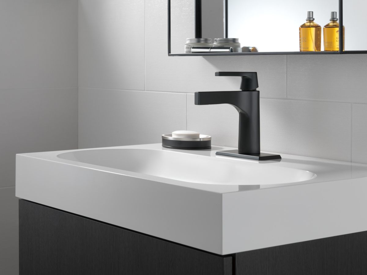 DELTA Zura Single Handle Bathroom Faucet — Matte Black