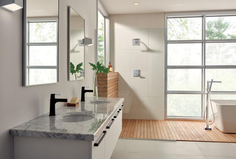 DELTA Zura Touch2O Bathroom Faucet with Touchless Technology — Chrome / Matte Black