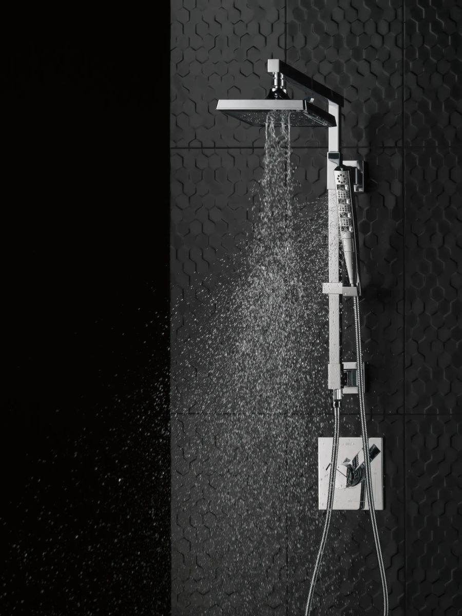 DELTA Universal Showering Components H2OKinetic Hand Shower 1.75 GPM 4-Setting — Lumicoat® Chrome
