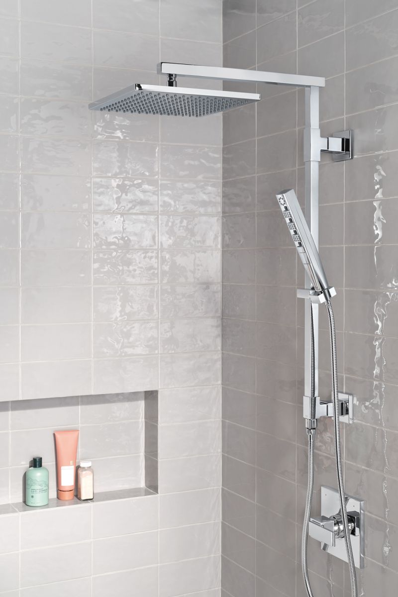 DELTA Universal Showering Components H2OKinetic Hand Shower 1.75 GPM 4-Setting — Lumicoat® Chrome