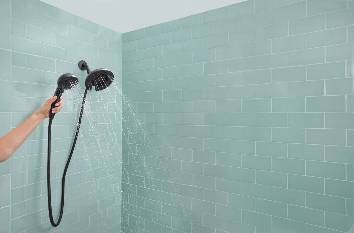 DELTA Universal Showering Components H2OKINETIC In2ition 5-Setting Two-in-One Shower — Matte Black