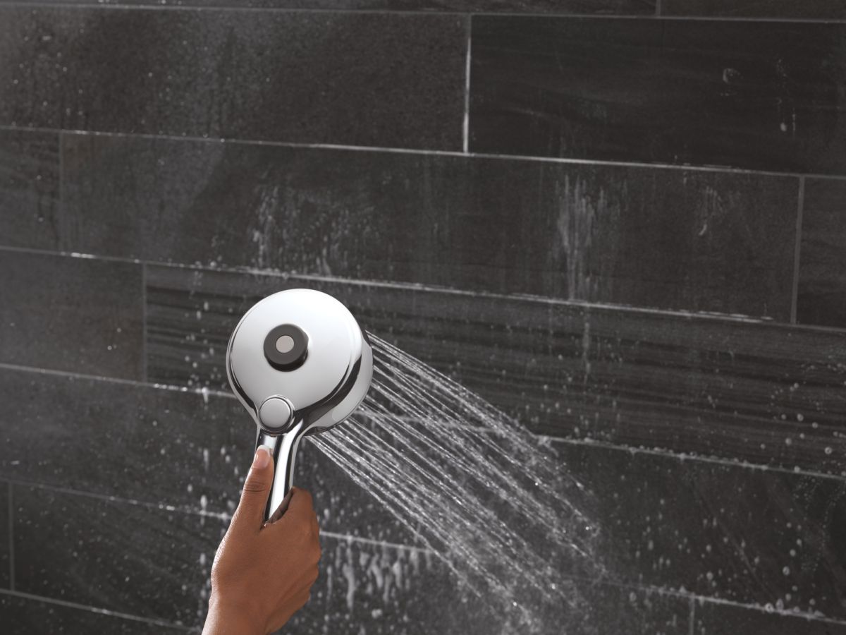 DELTA Universal Showering Components PivotPro 3-in-1 Combination Shower — Lumicoat® Chrome