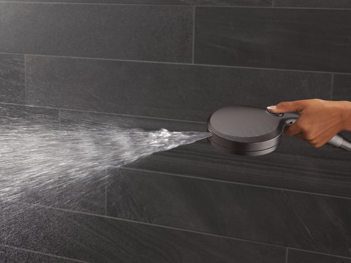 DELTA Universal Showering Components 7-Setting In2ition with ProClean — Venetian Bronze
