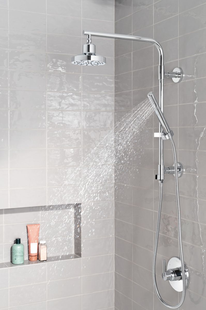 DELTA Universal Showering Components H2OKINETIC 5-Setting Contemporary Raincan Shower Head — Lumicoat® Chrome