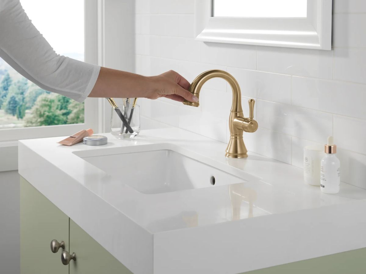 DELTA Cassidy Single Handle Pull Down Bathroom Faucet — Champagne Bronze