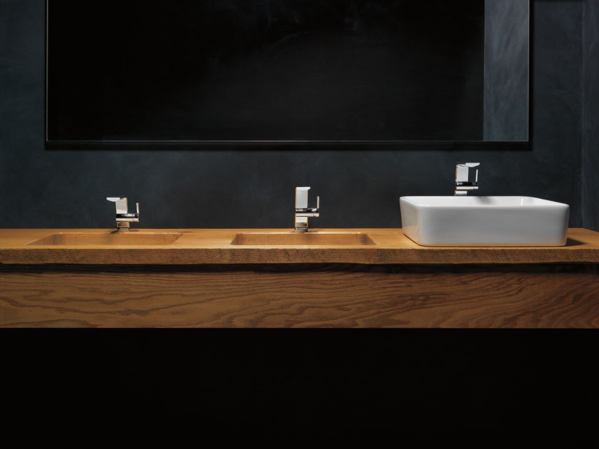 DELTA Pivotal Single Handle Vessel Bathroom Faucet — Lumicoat® Chrome