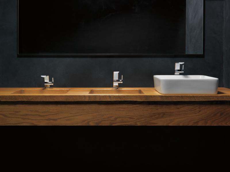 DELTA Pivotal Single Handle Vessel Bathroom Faucet — Lumicoat® Chrome