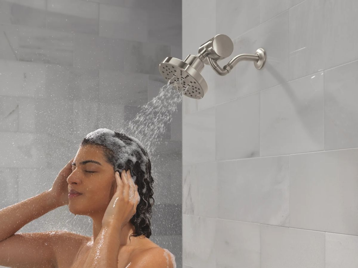 DELTA Universal Showering Components H2OKINETIC 5-Setting Contemporary Raincan Shower Head — Lumicoat® Stainless