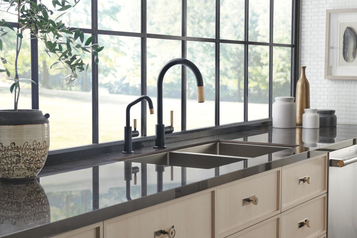 BRIZO Litze Pull-Down Faucet with Arc Spout and Knurled Handle — Matte Black/Luxe Gold