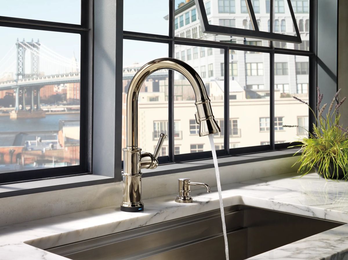 BRIZO Artesso SmartTouch Pull-Down Kitchen Faucet — Polished Nickel