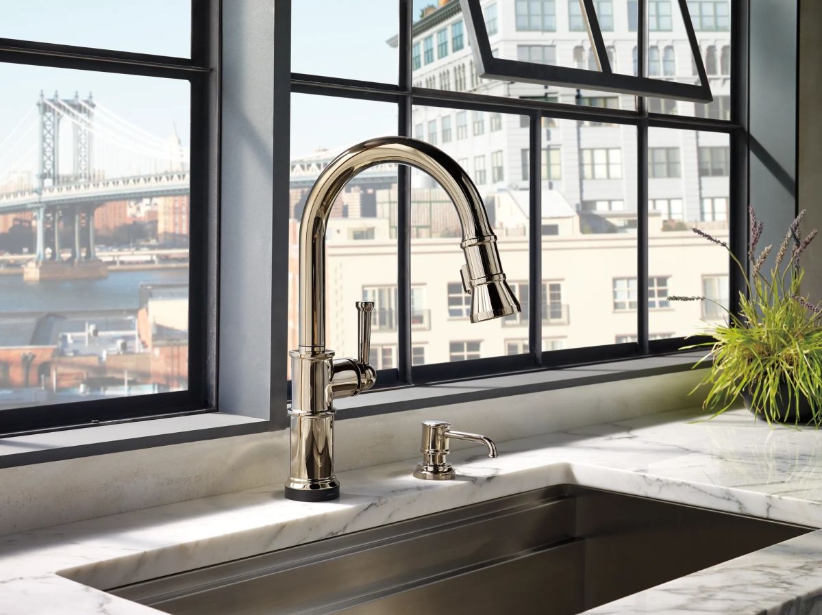 BRIZO Artesso SmartTouch Pull-Down Kitchen Faucet — Polished Nickel