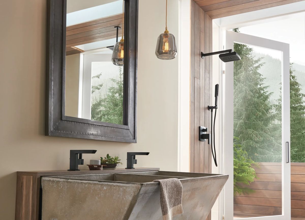 BRIZO Vettis 13" Shower Arm And Flange — Matte Black