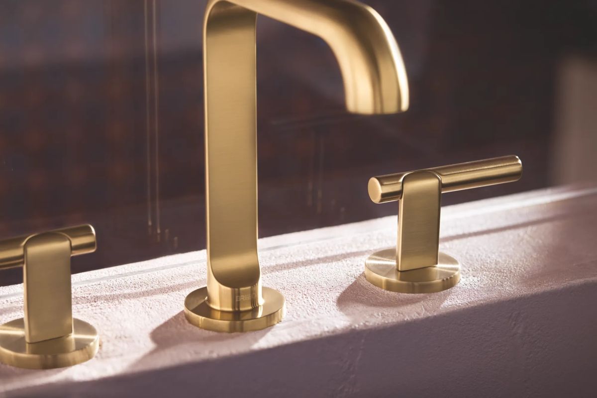 BRIZO Roccesco Widespread Lavatory Lever Handle Kit — Luxe Gold