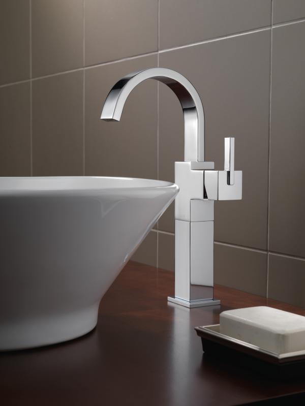 DELTA Vero Single Handle Vessel Bathroom Faucet — Chrome