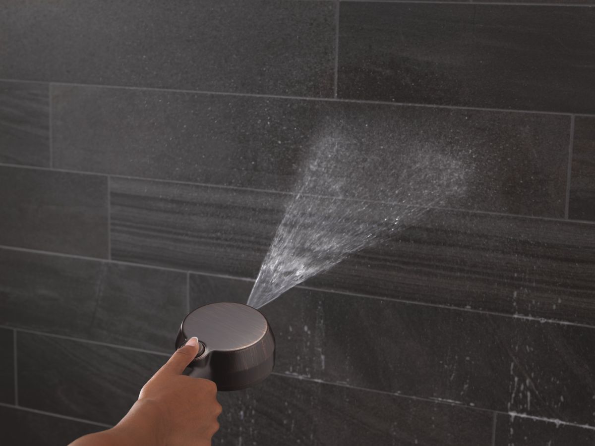 DELTA Universal Showering Components 5-Setting In2ition with ProClean — Venetian Bronze