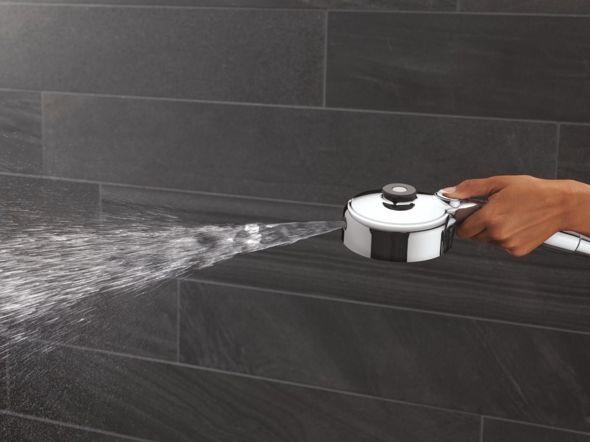 DELTA Universal Showering Components PivotPro 3-in-1 Combination Shower with TouchClean Spray Face — Chrome