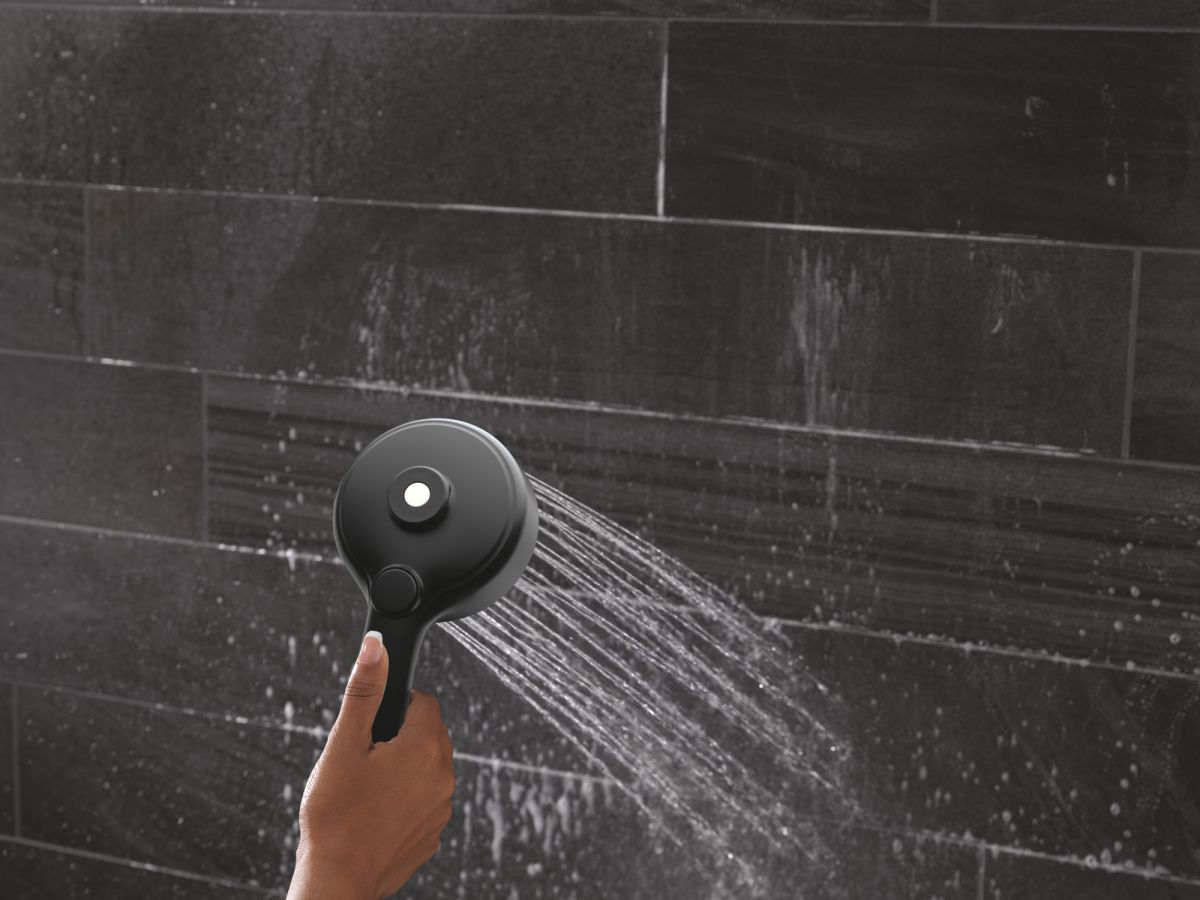 DELTA Universal Showering Components PivotPro 3-in-1 Combination Shower with TouchClean Spray Face — Matte Black