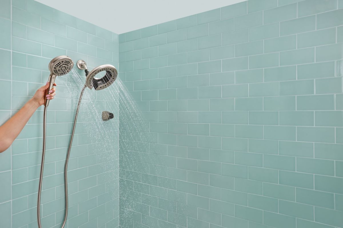 DELTA Universal Showering Components In2ition 7-Setting Two-in-One Shower — Spotshield Brushed Nickel