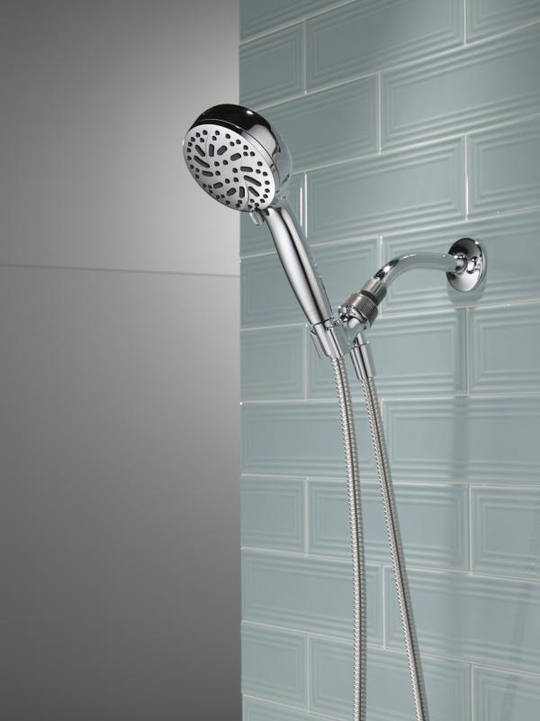 DELTA Universal Showering Components 6-Setting Hand Shower with Cleaning Spray — Chrome