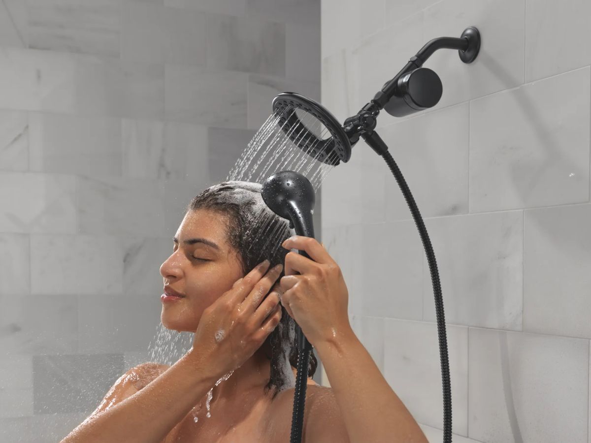 DELTA Clarifi Shower Filter Attachment with 4-Setting In2ition — Matte Black
