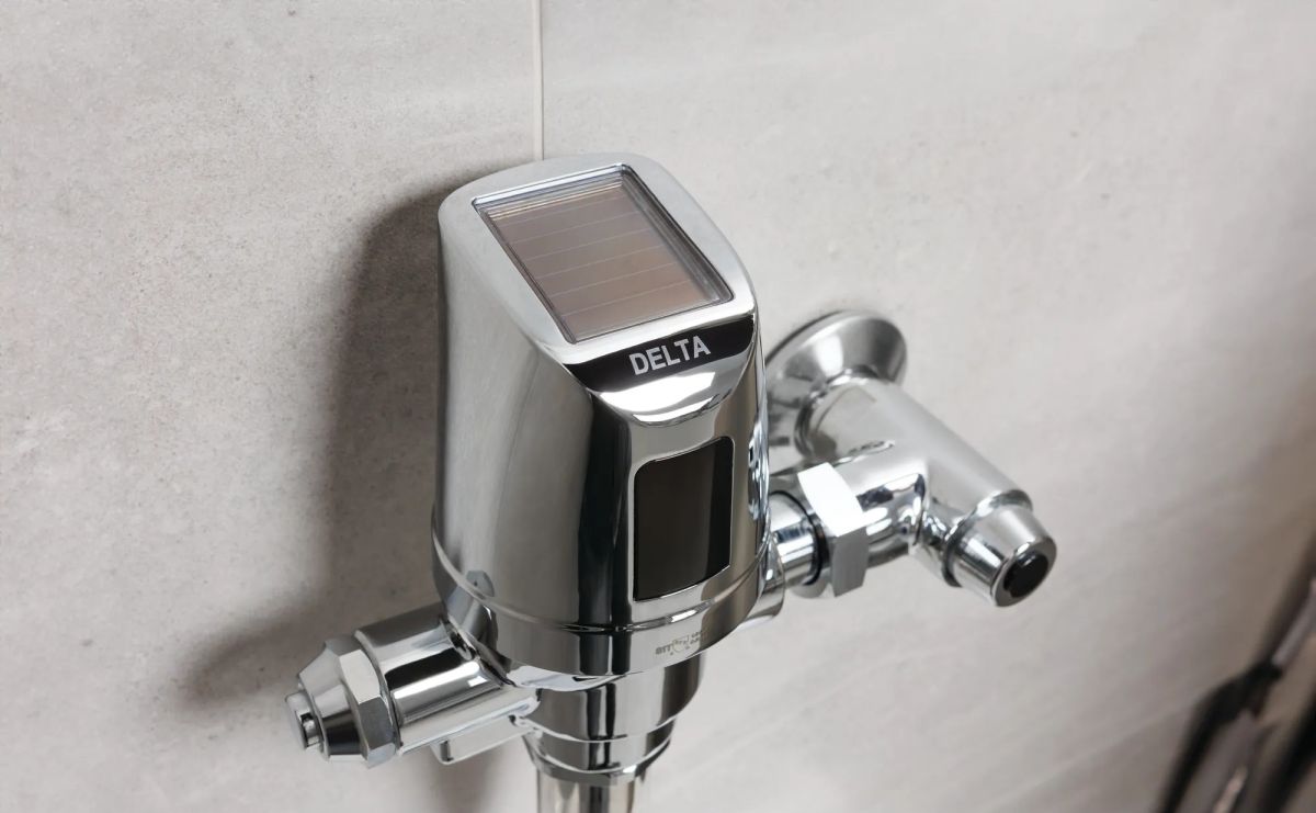 Commercial 81T Electronic Exposed Urinal Flush Valve with Mechanical Manual Override - Solar Operated — Chrome