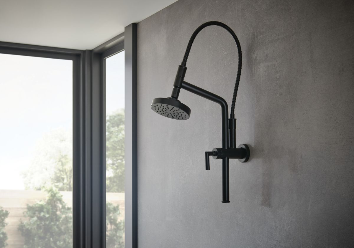 BRIZO Essential Shower 5" Linear Round Single-Function Wall Mount Shower Head - 1.75 GPM — Matte Black