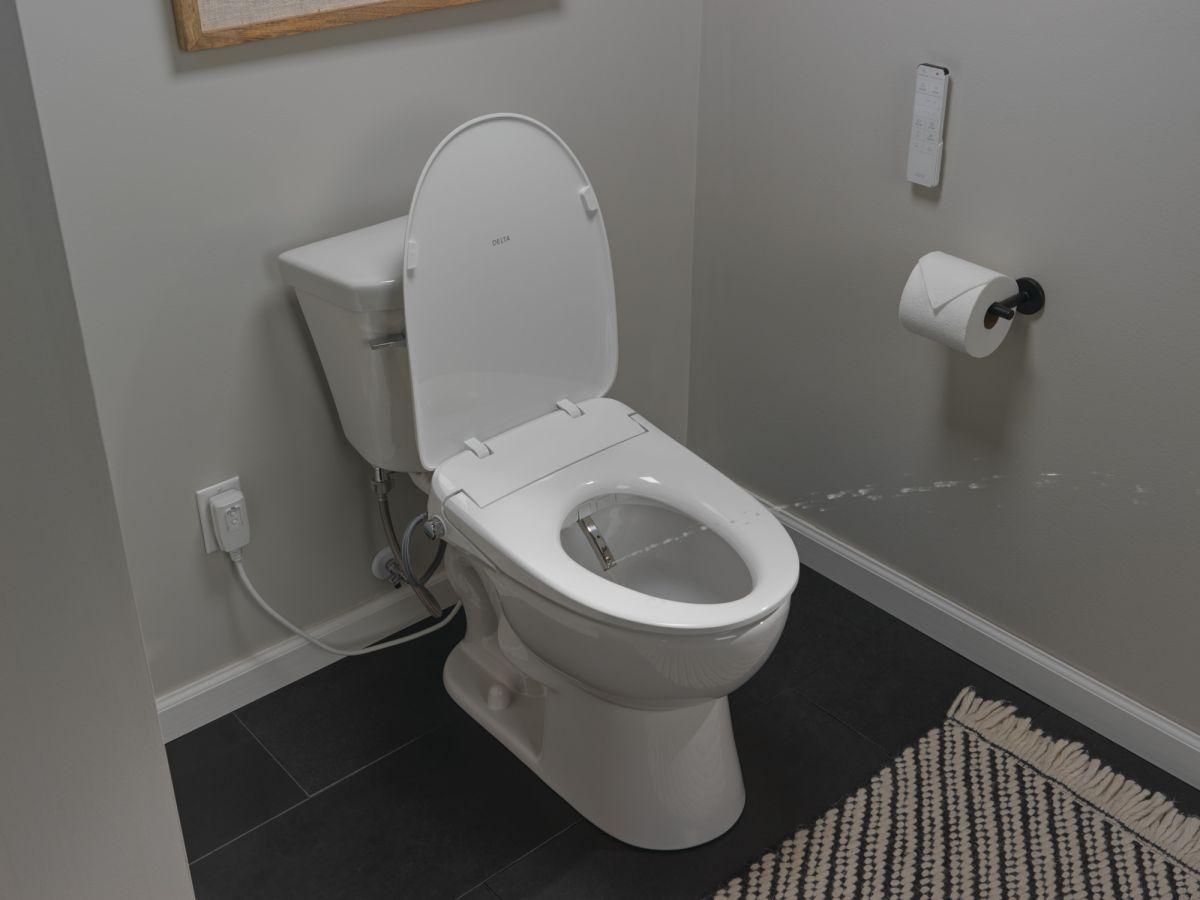 DELTA Refresh Ultimate Elongated Electric Bidet Toilet Seat — White