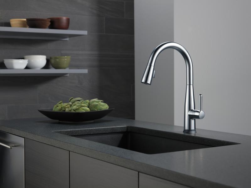 DELTA Essa Single Handle Pull-Down Kitchen Faucet with Touch2O Technology — Arctic Stainless