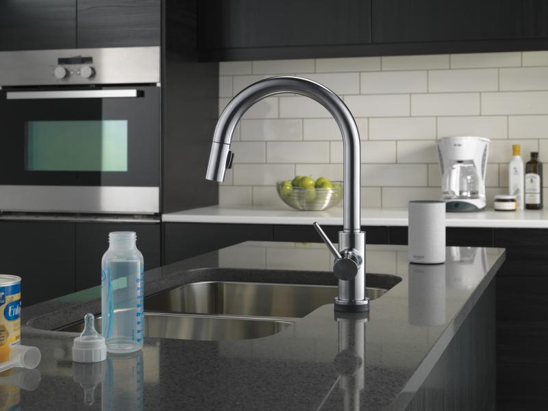 DELTA Trinsic VoiceIQ Single-Handle Pull-Down Kitchen Faucet with Touch2O Technology — Arctic Stainless