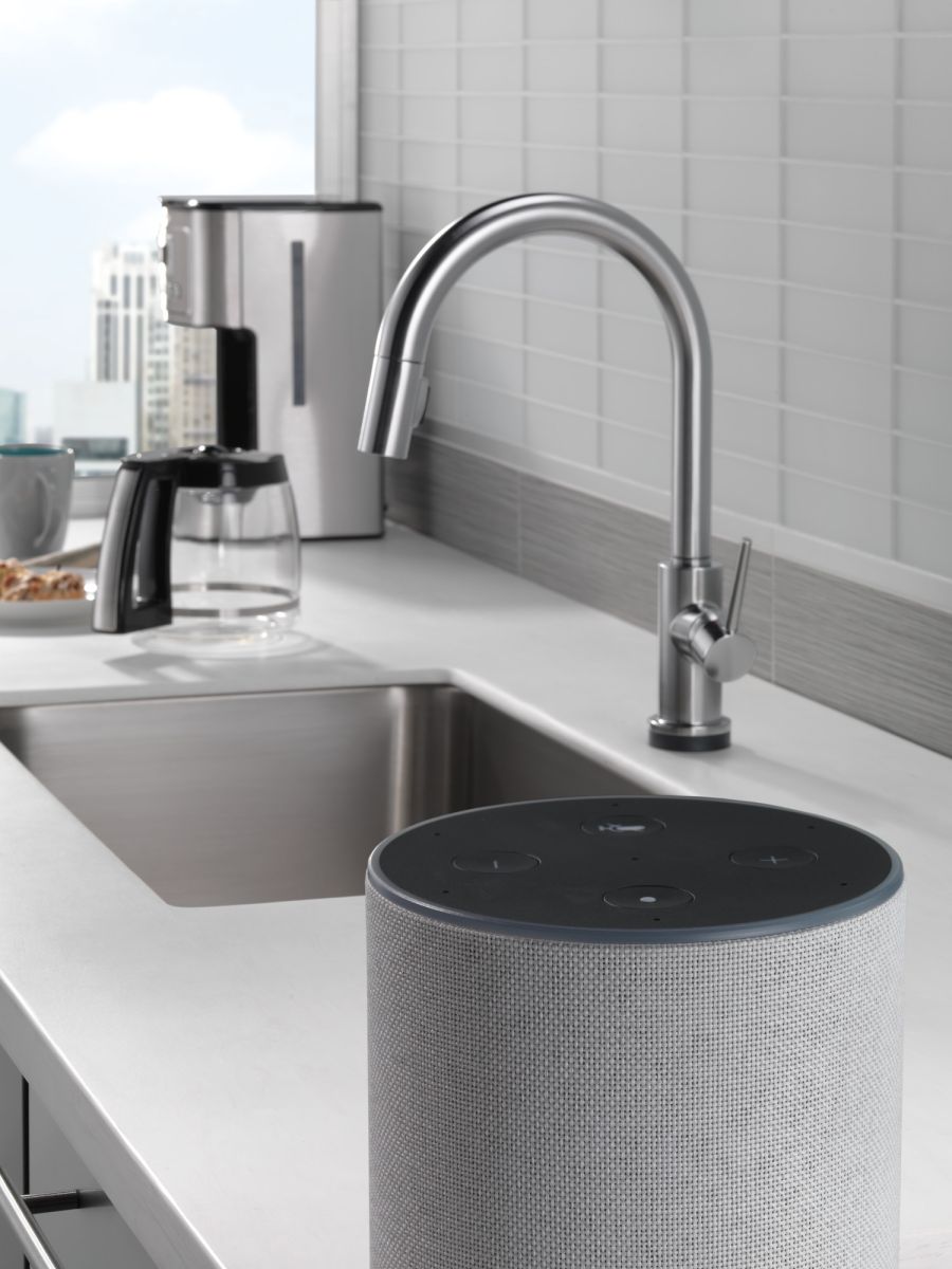DELTA Trinsic VoiceIQ Single-Handle Pull-Down Kitchen Faucet with Touch2O Technology — Arctic Stainless