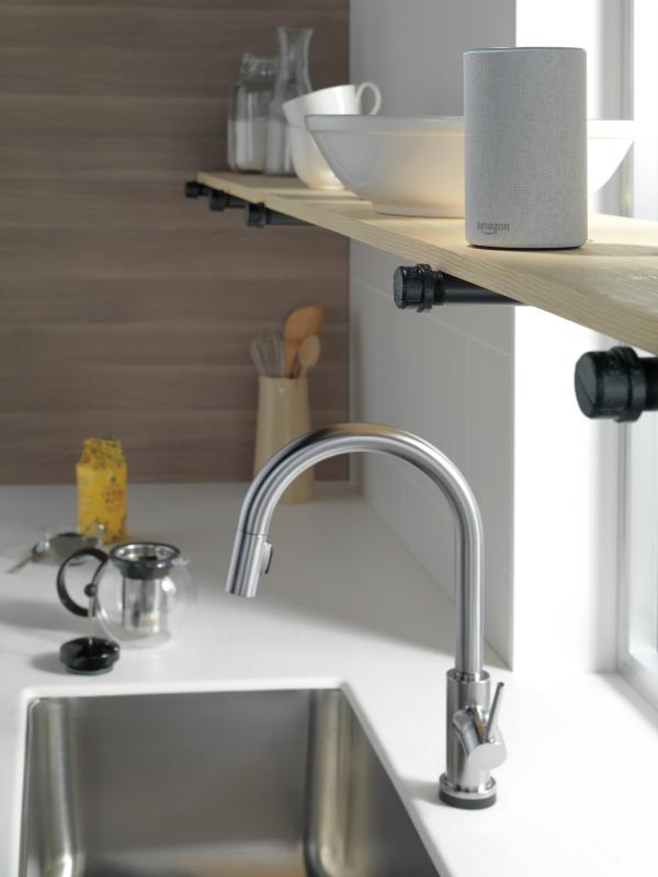 DELTA Trinsic VoiceIQ Single-Handle Pull-Down Kitchen Faucet with Touch2O Technology — Arctic Stainless