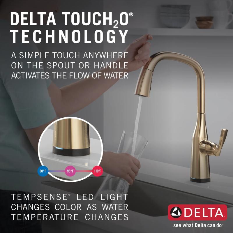 DELTA Stryke Single Handle Pull-Down Kitchen Faucet with Touch2O Technology — Lumicoat® Champagne Bronze
