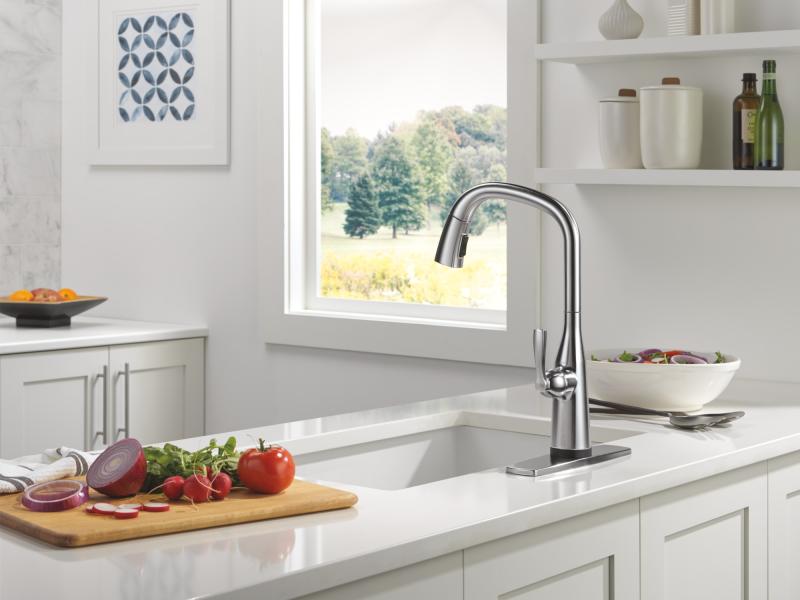 DELTA Stryke Touch2O Technology Kitchen Faucet with Touchless Technology — Lumicoat® Arctic Stainless