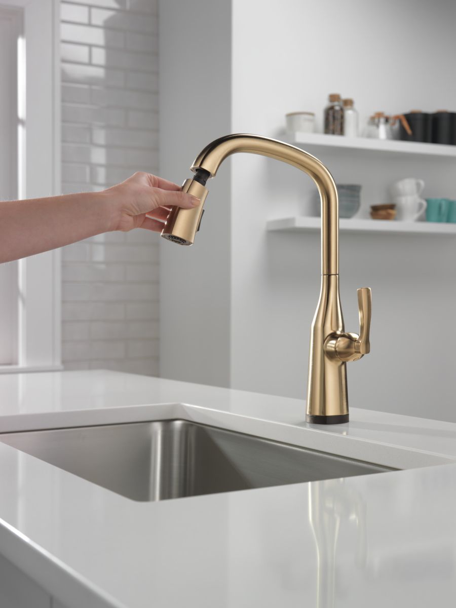 DELTA Stryke Touch2O  Pull-Down Kitchen w/ Voice — Lumicoat® Champagne Bronze
