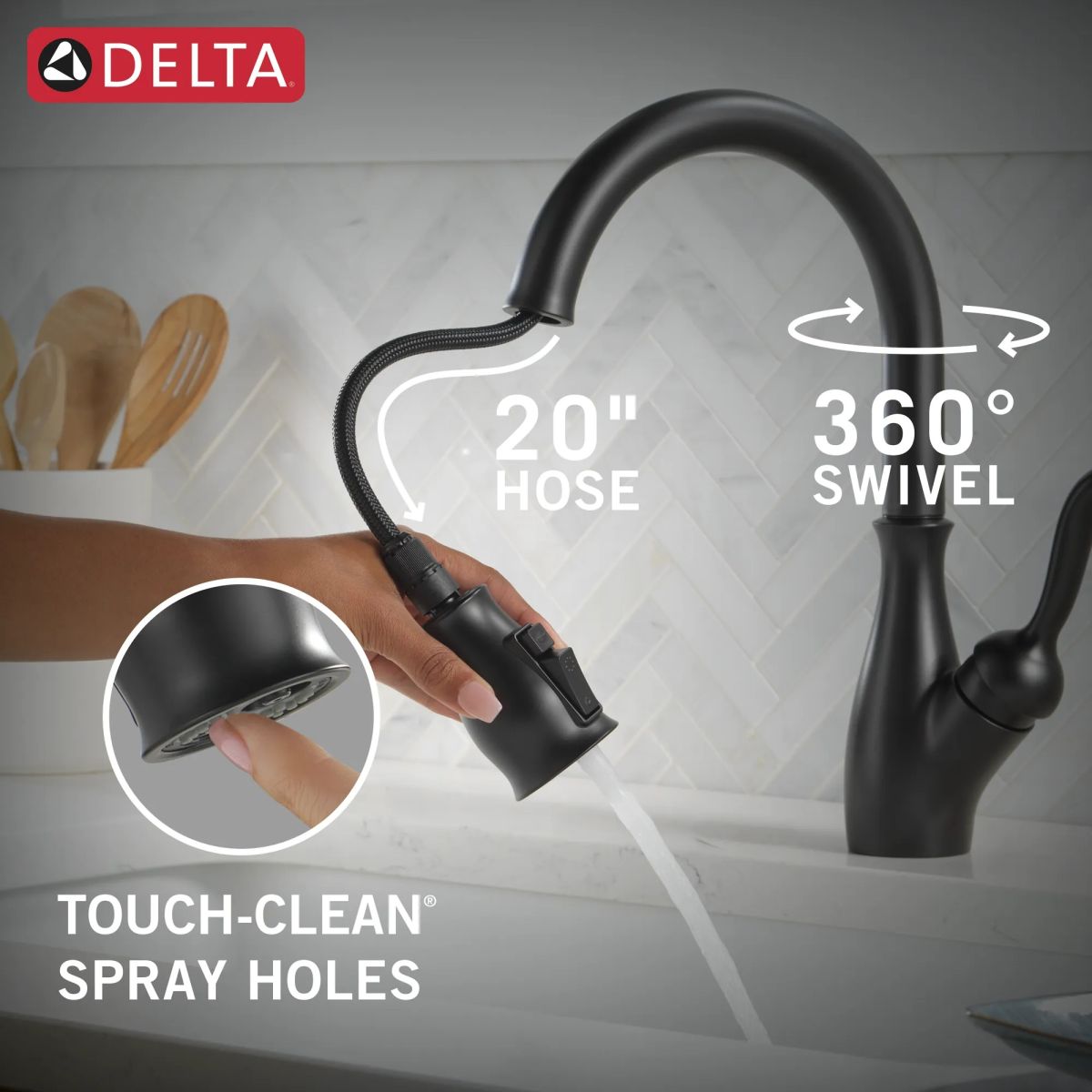 DELTA Leland Single Handle Pull-Down Kitchen Faucet With ShieldSpray Technology — Matte Black