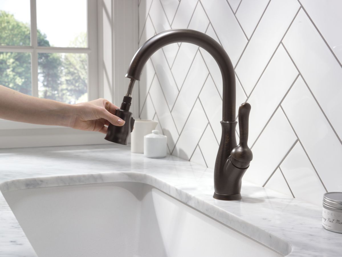 DELTA Leland Single Handle Pull-Down Kitchen Faucet with ShieldSpray Technology — Venetian Bronze