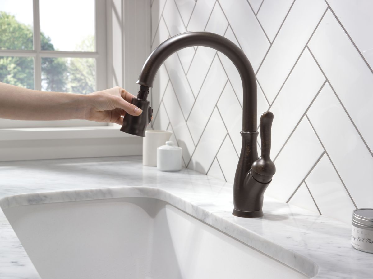 DELTA Leland Single Handle Pull-Down Kitchen Faucet with ShieldSpray Technology — Venetian Bronze